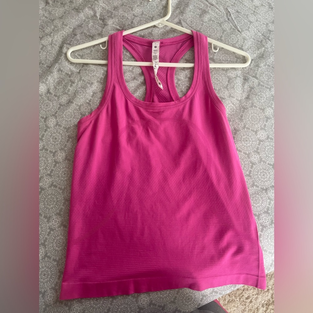 Lululemon Sonic Pink Swiftly Tech
Tank Race Length